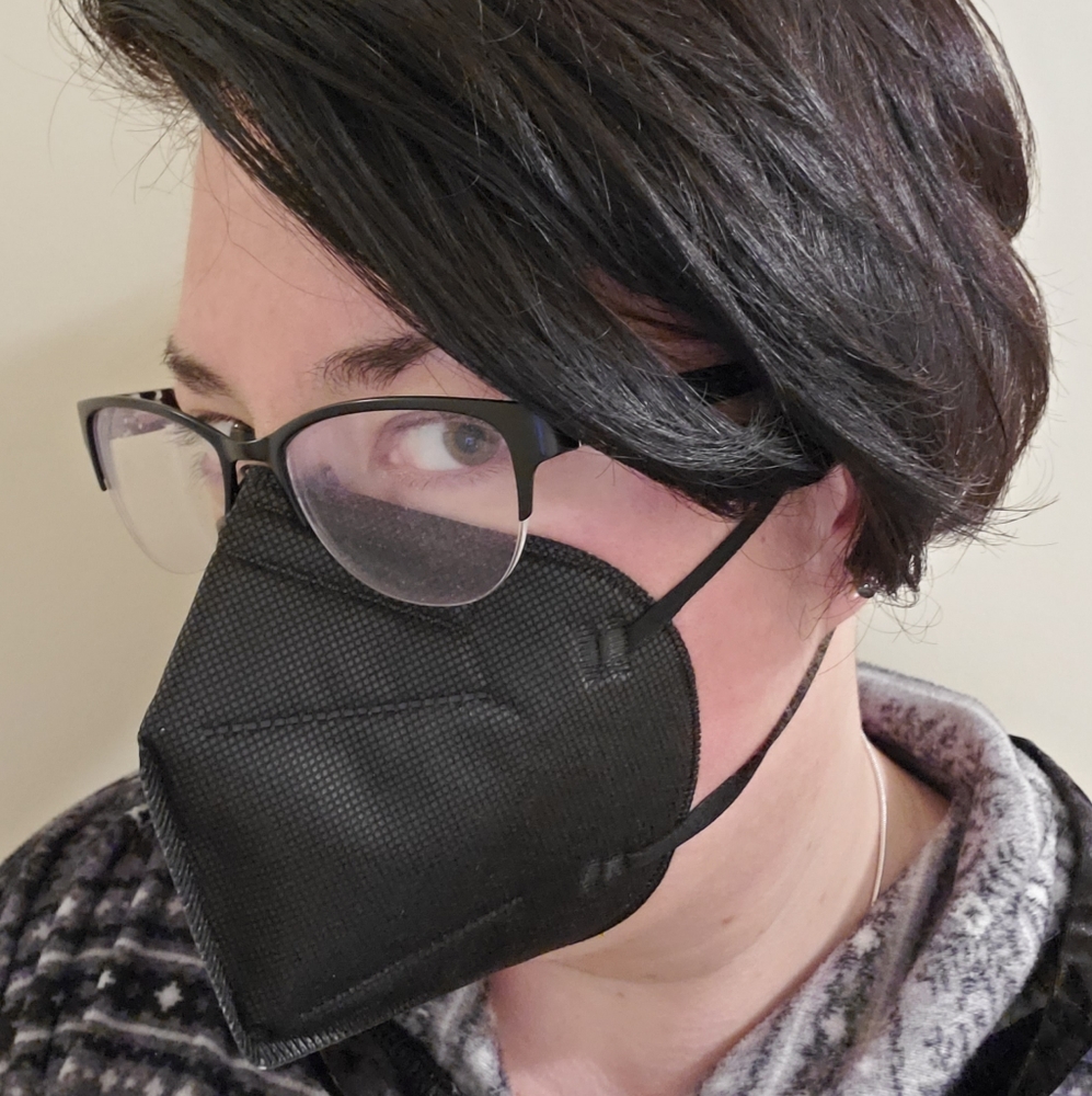 Disposable KN95 mask, up to 3 uses.